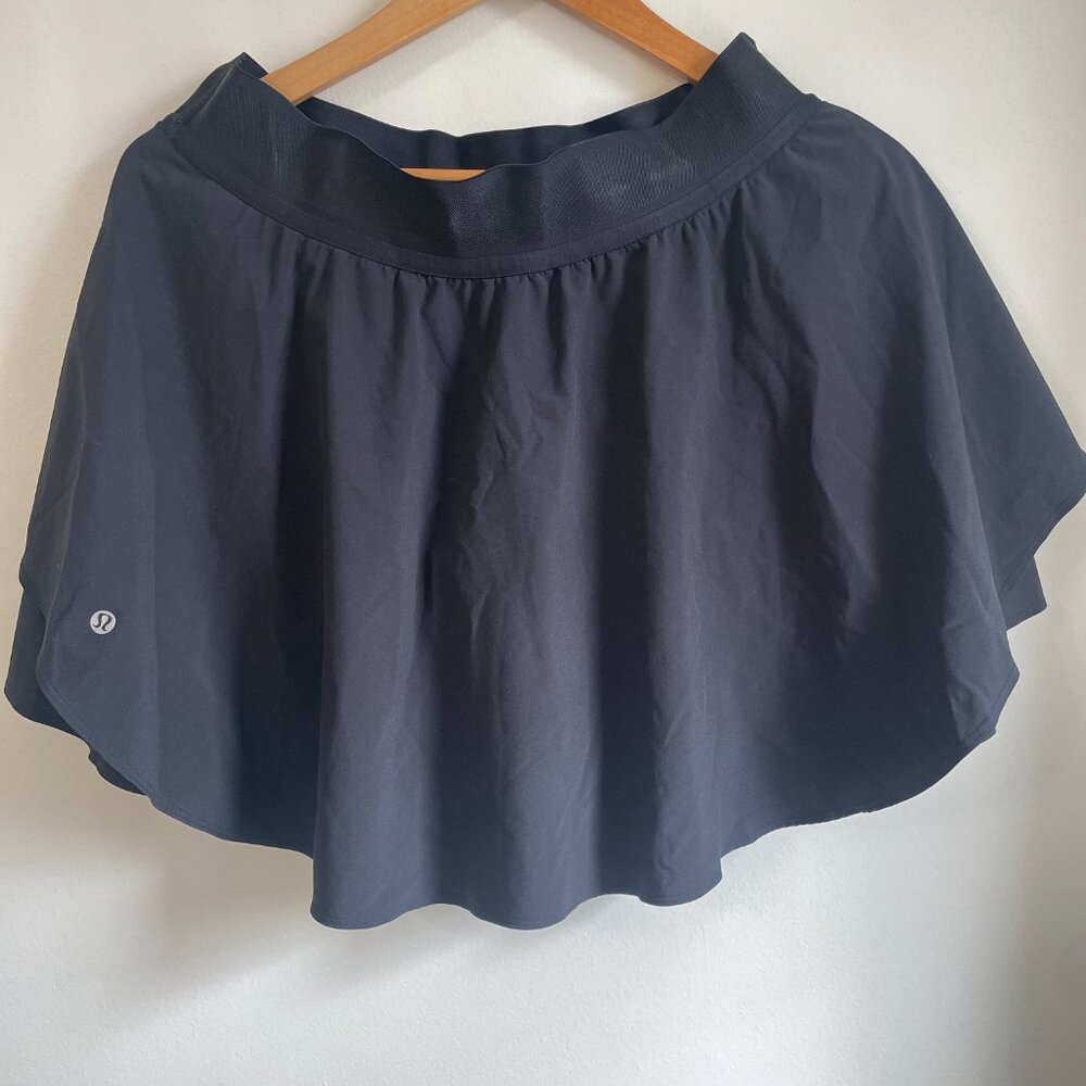 Lululemon athletic tennis skirt, Black, Size Large